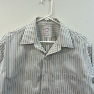 Brooks Brothers long sleeve button  down. 100% Cottonton Size Large